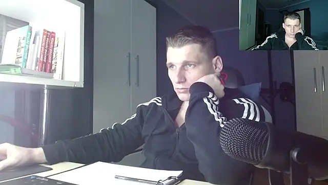 Poliglotjoe1 online show from 11-30-25, 08:07