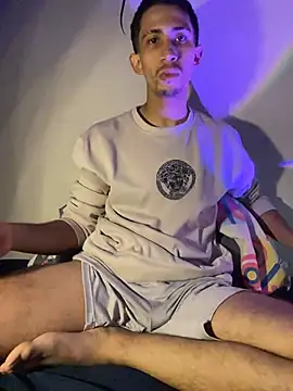 Snapshot of charlie_bass chatting on 11-30-25, 04:16 charlie bass online show from 11-30-25, 04:16