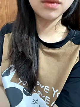 Snapshot of XndSeraphina chatting on 11-21-25, 03:05 XndSeraphina online show from 11-21-25, 03:05