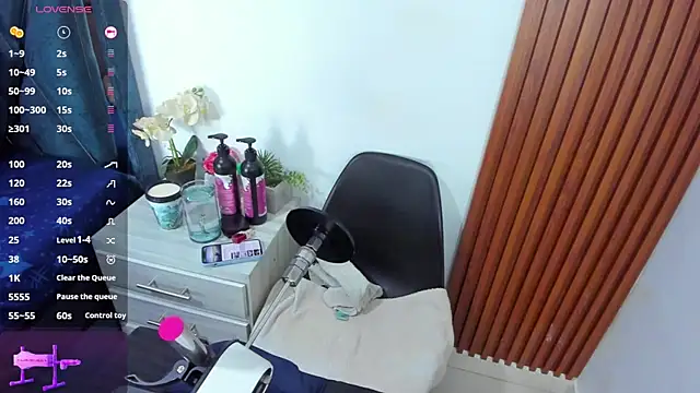 Latina candy01 online show from 12-15-25, 07:18