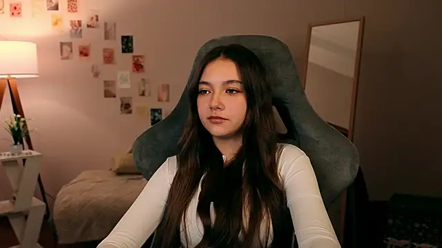 Snapshot of Vexorine chatting on 11-23-25, 07:46 Vexorine online show from 11-23-25, 07:46