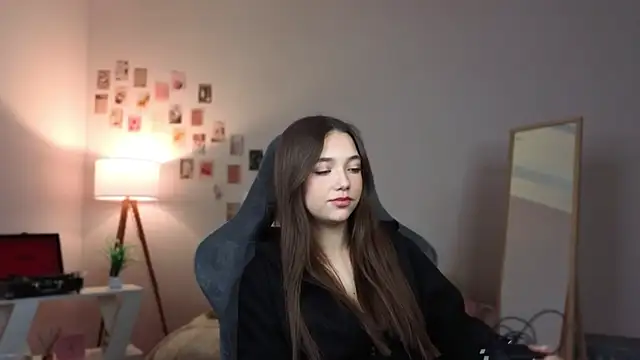 Snapshot of Vexorine chatting on 01-16-26, 07:29 Vexorine online show from 01-16-26, 07:29