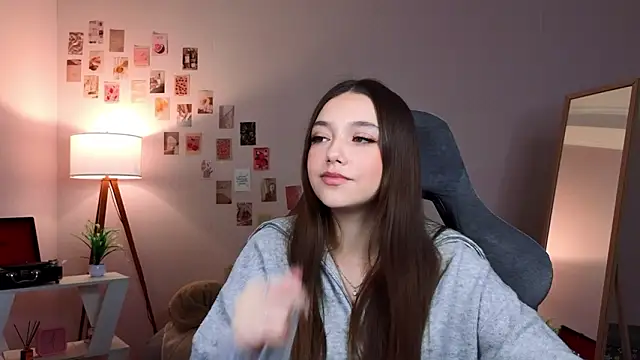 Snapshot of Vexorine chatting on 02-07-26, 07:39 Vexorine online show from 02-07-26, 07:39