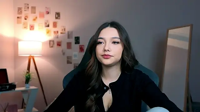 Snapshot of Vexorine chatting on 02-17-26, 07:20 Vexorine online show from 02-17-26, 07:20