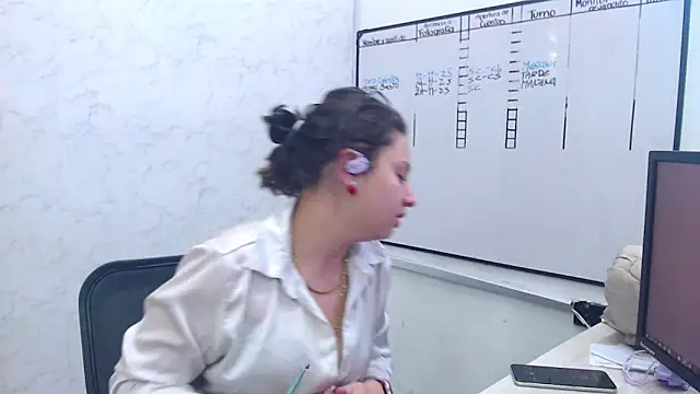 Alice Sinclair  online show from 11-24-25, 12:38