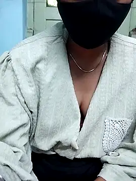 Miss tinaaa online show from 11-26-25, 10:38