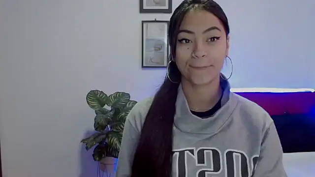 Juliana  lx online show from 04-15-26, 02:02