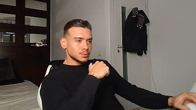 ElijahThorne online show from 01-16-26, 06:06