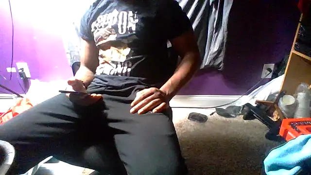 Snapshot of Worlds_Finest_Chocolate chatting on 11-20-25, 07:24 Worlds Finest Chocolate online show from 11-20-25, 07:24