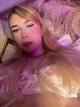 valeryfox   online show from 12-22-25, 12:18