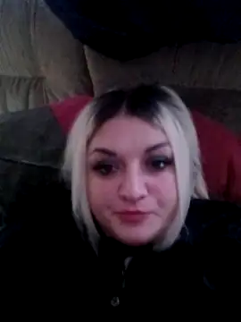 Snapshot of CharleyCream chatting on 12-05-25, 10:35 CharleyCream online show from 12-05-25, 10:35