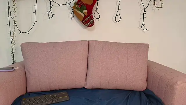 Snapshot of madison_jones_ chatting on 12-16-25, 09:09 madison jones online show from 12-16-25, 09:09