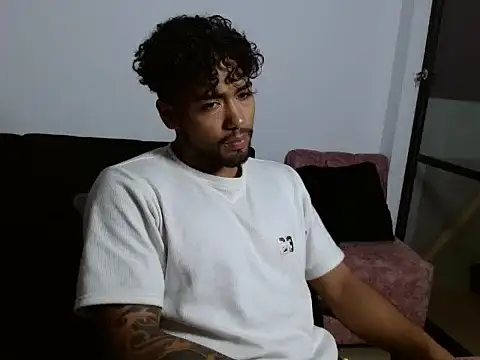 Samuel1017 online show from 11-21-25, 03:49