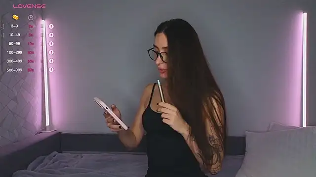 Snapshot of KikkyMi chatting on 11-24-25, 08:19 KikkyMi online show from 11-24-25, 08:19