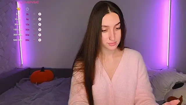 Snapshot of KikkyMi chatting on 11-29-25, 08:23 KikkyMi online show from 11-29-25, 08:23