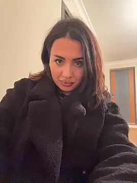 Snapshot of ____Eva____ chatting on 11-21-25, 03:00 Eva online show from 11-21-25, 03:00