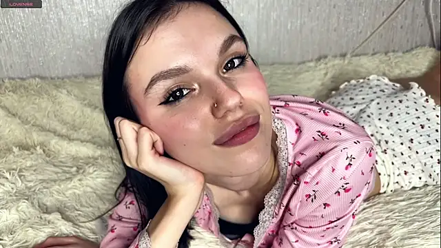 StacieGregoreski online show from 12-16-25, 12:10