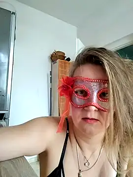 Snapshot of MissShlem chatting on 11-24-25, 12:49 MissShlem online show from 11-24-25, 12:49