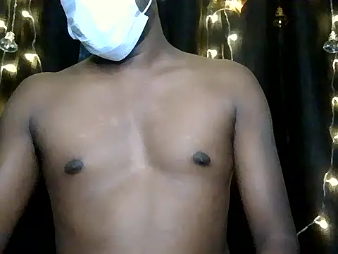 Snapshot of cleopatra9999 chatting on 12-17-25, 10:54 cleopatra9999 online show from 12-17-25, 10:54