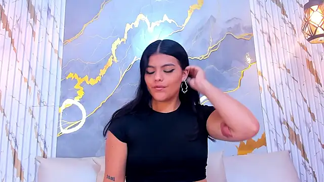 Snapshot of NIKIBUNNY chatting on 11-29-25, 01:14 NIKIBUNNY online show from 11-29-25, 01:14