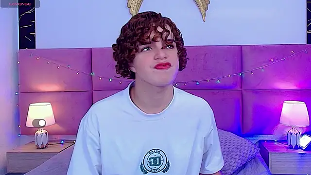 Skyee angel online show from 02-05-26, 07:51