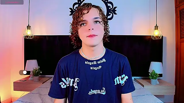 Snapshot of Skyee_angel chatting on 05-04-26, 07:10 Skyee angel online show from 05-04-26, 07:10