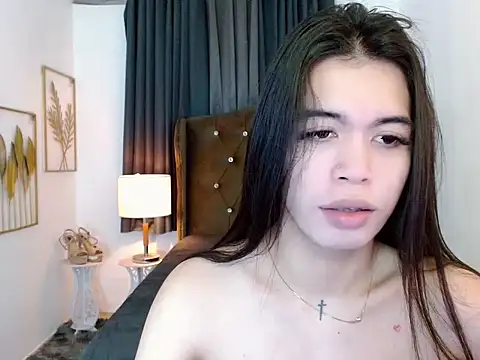 hollyyumiloove online show from 02-05-26, 05:06