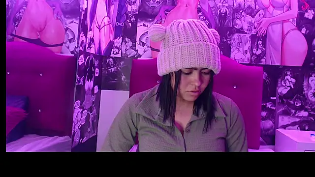 Snapshot of mia_violet8 chatting on 11-30-25, 11:09 mia violet8 online show from 11-30-25, 11:09