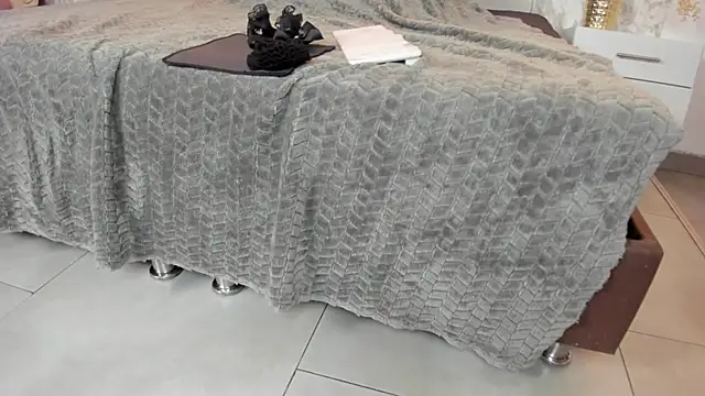 Mysterius Woman online show from 02-12-26, 01:06