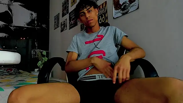 alejandroo  online show from 12-18-25, 10:38