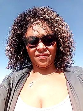 MaayaFonseca online show from 12-14-25, 01:49