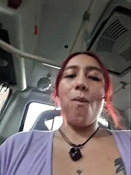 Snapshot of Eveeelyn25 chatting on 11-22-25, 08:30 Eveeelyn25 online show from 11-22-25, 08:30