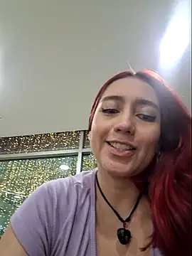 Snapshot of Eveeelyn25 chatting on 11-25-25, 10:54 Eveeelyn25 online show from 11-25-25, 10:54