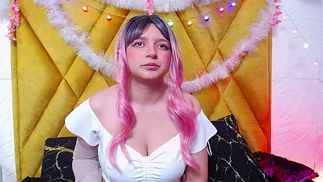 Snapshot of CandySwan chatting on 12-03-25, 04:31 CandySwan online show from 12-03-25, 04:31