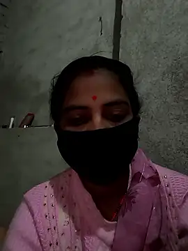 Hot-qwe online show from 12-21-25, 06:53