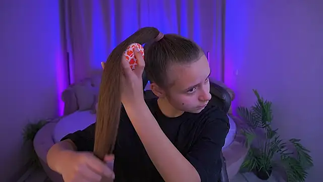 Snapshot of TinyNatalie chatting on 11-24-25, 07:08 TinyNatalie online show from 11-24-25, 07:08