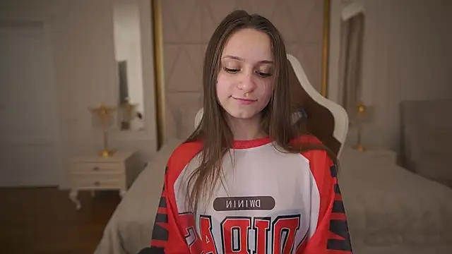 TinyNatalie online show from 02-18-26, 11:44