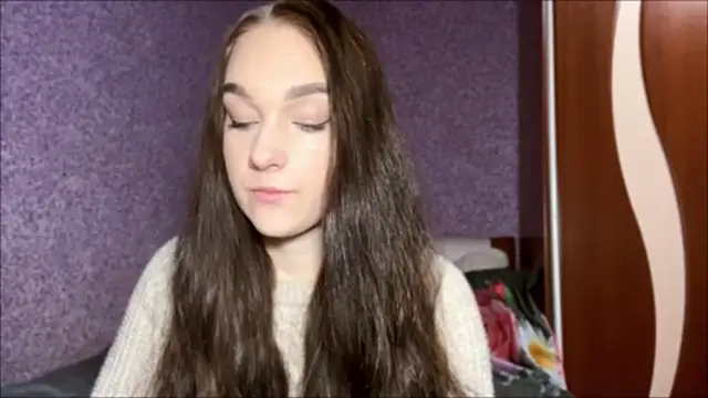 YahairaDuracher online show from 12-17-25, 07:14