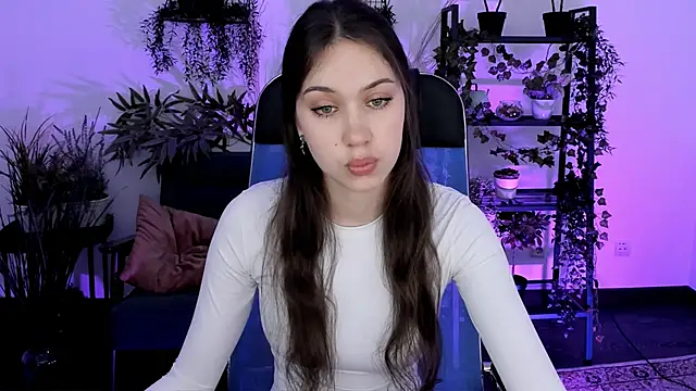 Snapshot of BlossomVesper chatting on 12-01-25, 09:36 BlossomVesper online show from 12-01-25, 09:36