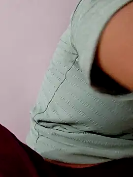 Snapshot of Hot_hania chatting on 12-03-25, 04:42 Hot hania online show from 12-03-25, 04:42