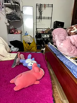 Hong8999 online show from 12-15-25, 04:06