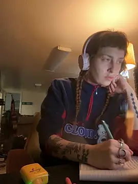 Snapshot of ashtrayhaterz chatting on 11-26-25, 07:48 ashtrayhaterz online show from 11-26-25, 07:48