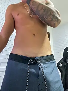 enzofelipe online show from 11-23-25, 02:06