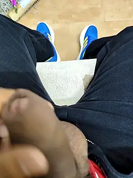 Snapshot of desi_alpha_boy chatting on 12-01-25, 11:37 desi alpha boy online show from 12-01-25, 11:37