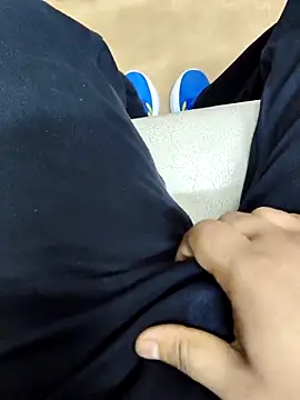 Snapshot of desi_alpha_boy chatting on 12-05-25, 11:30 desi alpha boy online show from 12-05-25, 11:30