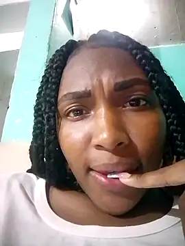 Snapshot of KiaracCastilo chatting on 11-29-25, 02:58 KiaracCastilo online show from 11-29-25, 02:58