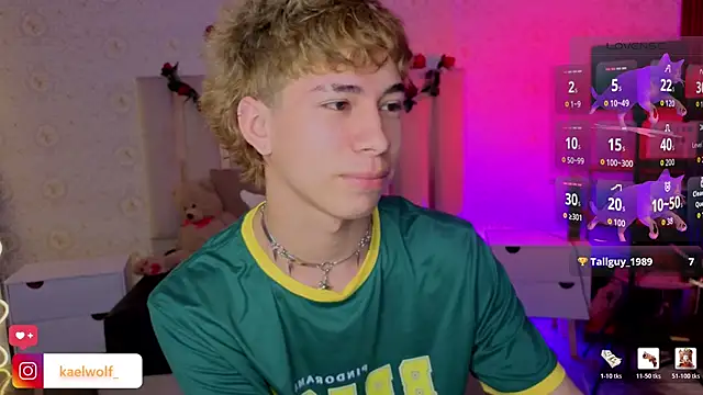 kaelwolf tay online show from 04-14-26, 07:31