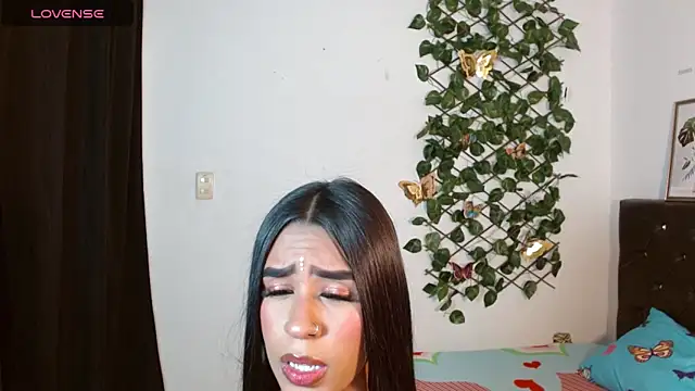 Snapshot of Ameliejoness_ chatting on 12-03-25, 08:18 Ameliejoness online show from 12-03-25, 08:18