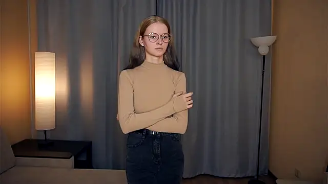 Snapshot of ToyaPletz chatting on 11-26-25, 06:20 ToyaPletz online show from 11-26-25, 06:20