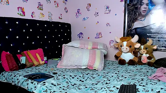 ShantalTsFox online show from 03-18-26, 01:20